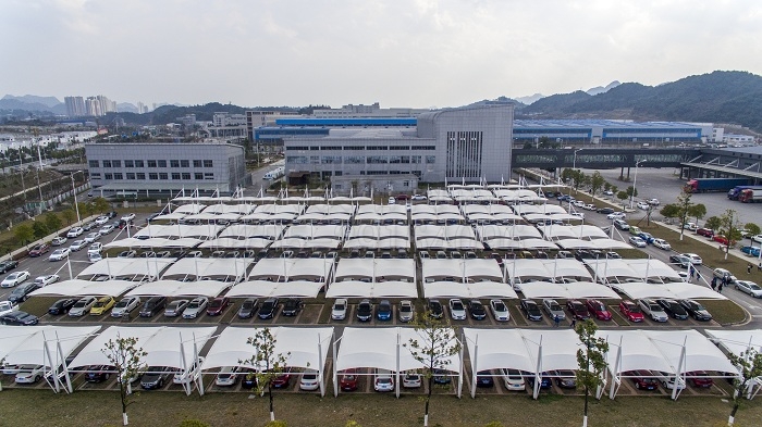 貴陽(yáng)卷煙廠車(chē)棚-燁興膜結(jié)構(gòu) 貴陽(yáng)卷煙廠車(chē)棚1.JPG