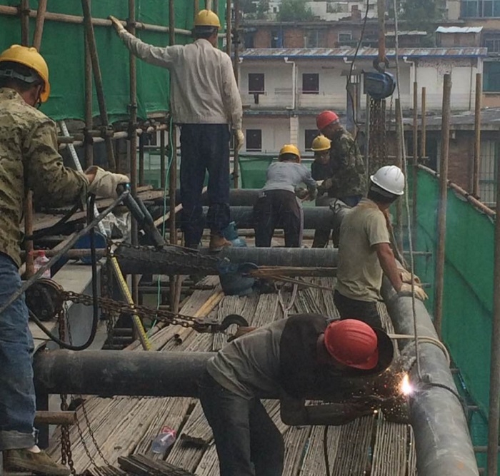 飛機壩ETFE膜結(jié)構(gòu)安裝-燁興膜結(jié)構(gòu) 飛機壩ETFE膜結(jié)構(gòu)安裝.jpg