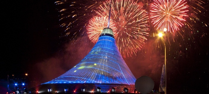 燁興膜結(jié)構(gòu) 膜結(jié)構(gòu)彩燈.jpg